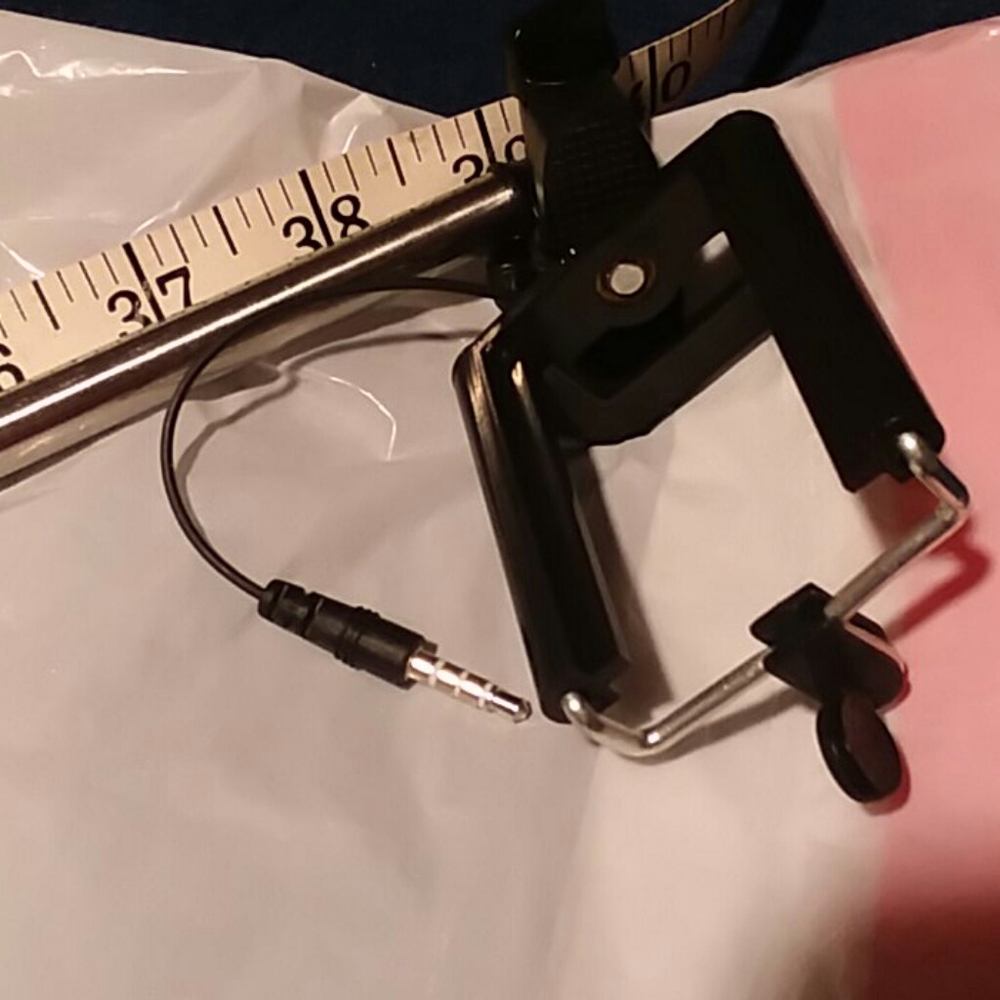 Camera/Cellphone Extender - Picture 4 of 6
